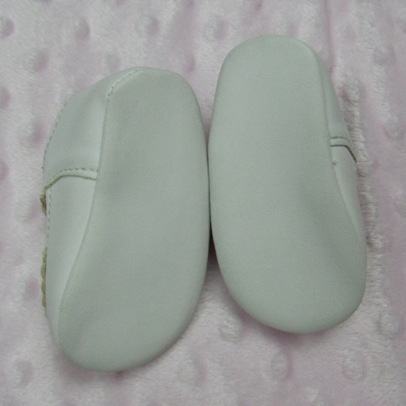 INFANT SHOES SIZE 0 GIRLS - Picture 3 of 4